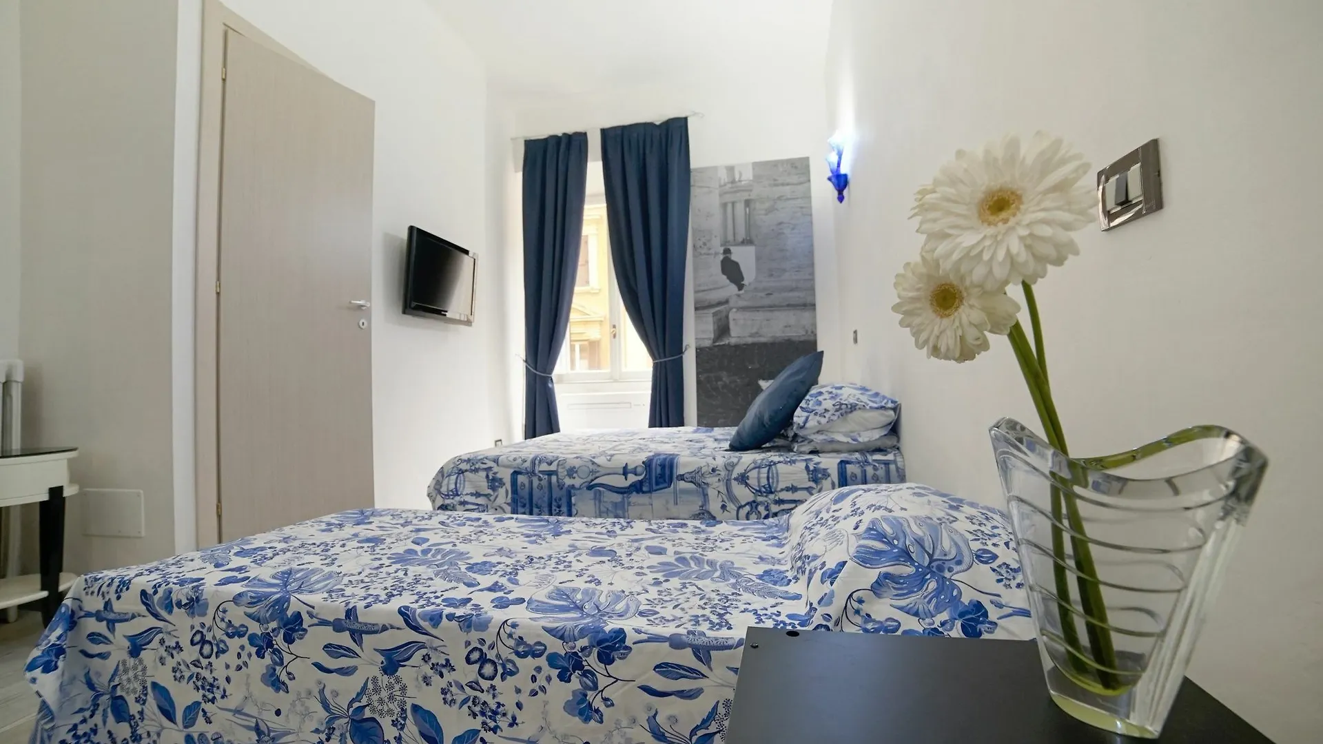 White Vatican Рим 2*,  Италия